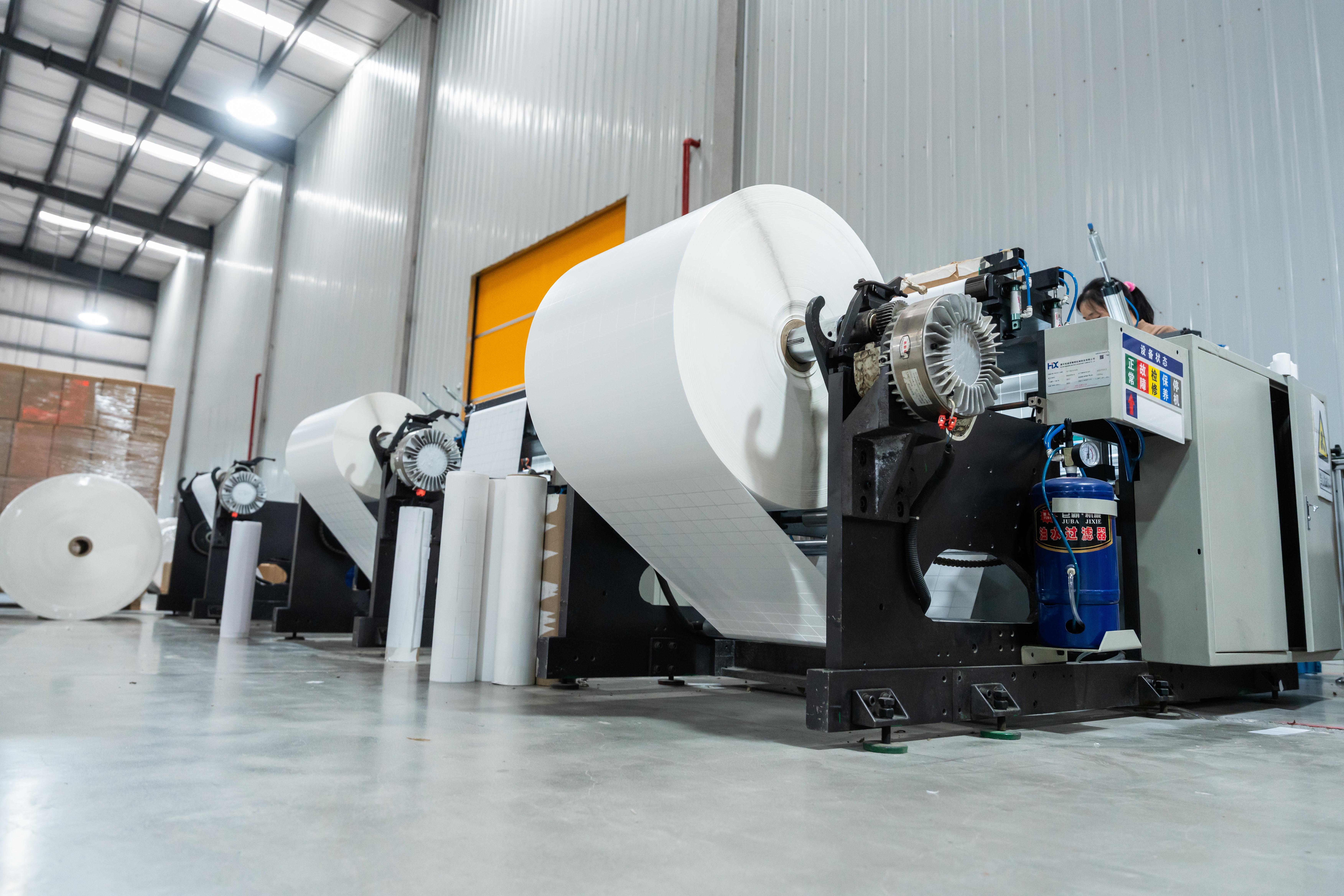 不干胶分条机(图1)